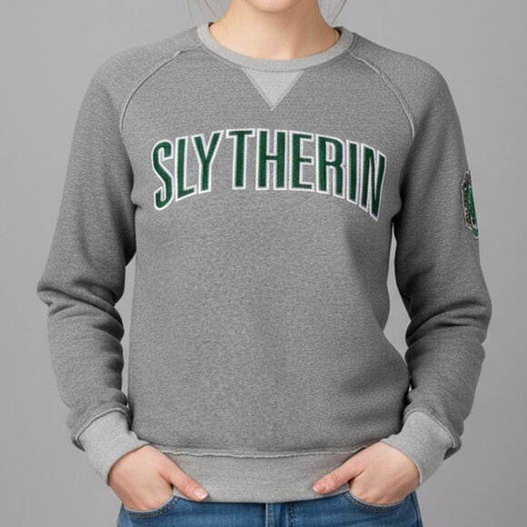 The Wizarding World of Harry Potter Slytherin Sweatshirt - Size Medium - Picture 1 of 6